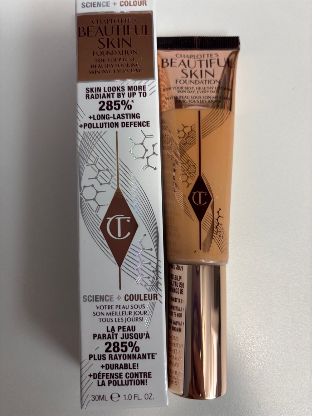 Charlotte Tilbury Beautiful Skin Foundation - 6 Neutral
